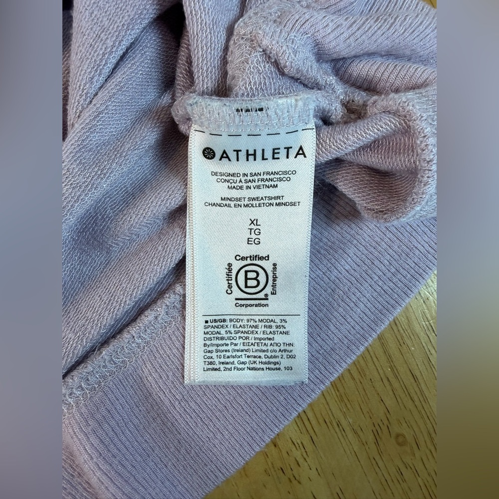 Athleta Women’s Lavender Sweatshirt Top Size XL Casual, Athleisure - Picture 4 of 7